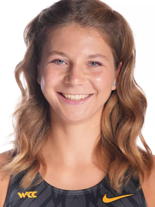 Emílie Chrastinová Headshot