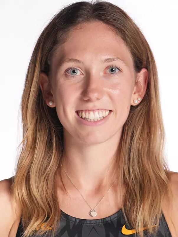 Katharina Goetschl Headshot