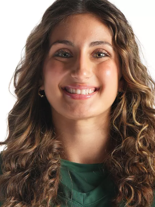Elle Papahronis Headshot
