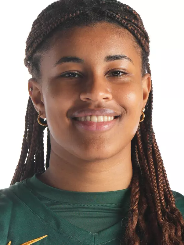 Emma Trawally Porta Headshot