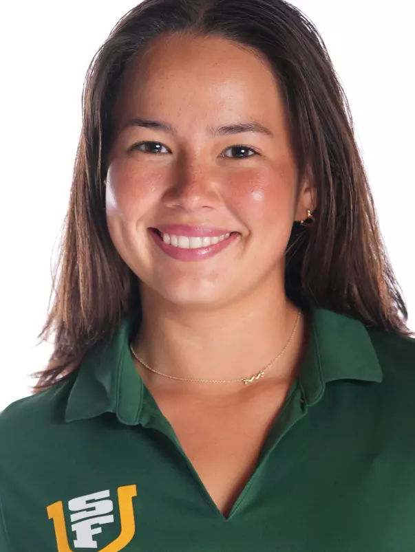 Jolie Chee Headshot