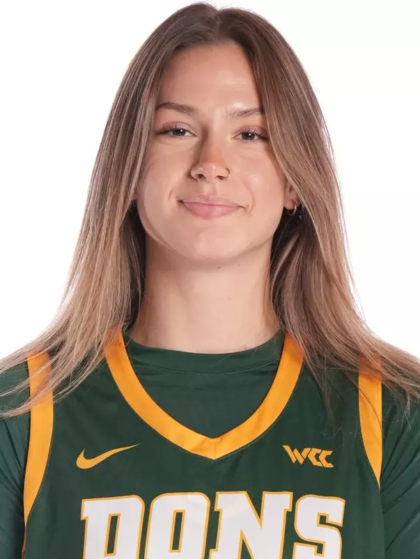 Natasa Tausova Headshot 2025-26