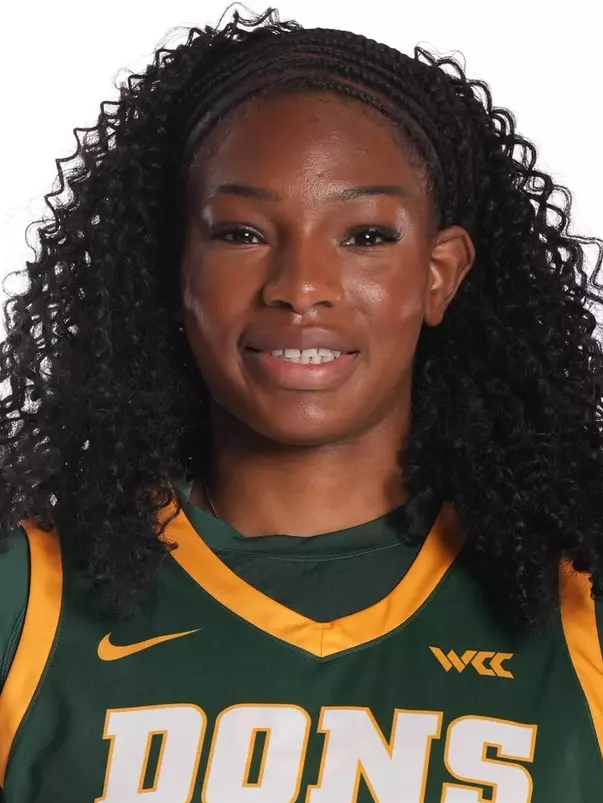 Michelle Ugwah Headshot 2025-26