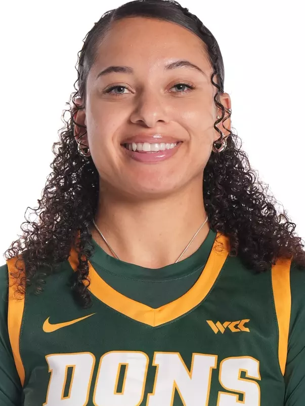 Meghan McIntyre Headshot 2025-26