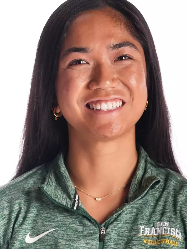 Kelly Luz Headshot 2025