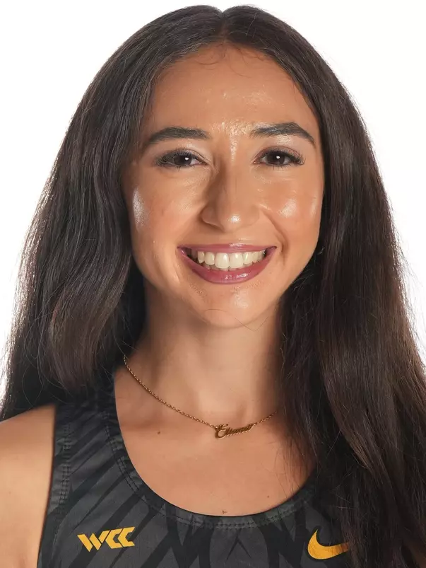 Eliana Valle Headshot 2025-26