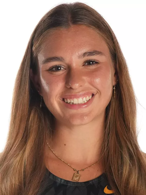 Marlee Kwasnica Headshot 2025-26