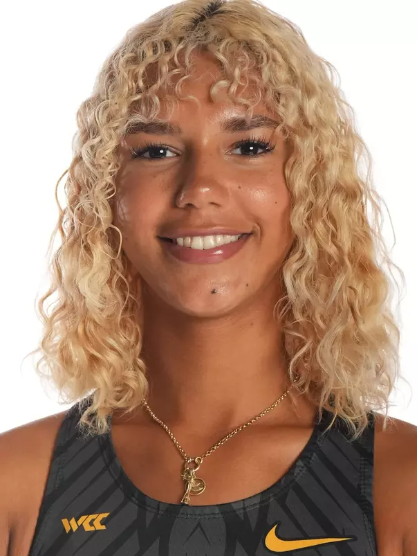 Sabina Nettles Headshot 2025-26