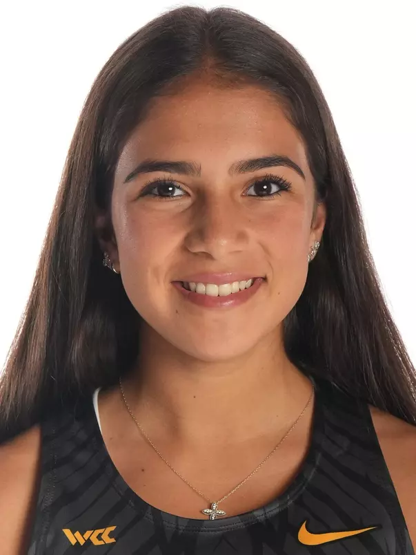 Sofia Urizar Headshot 2025-26