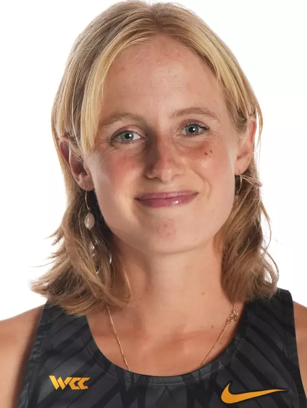 Sophie Connolly Headshot 2025-26