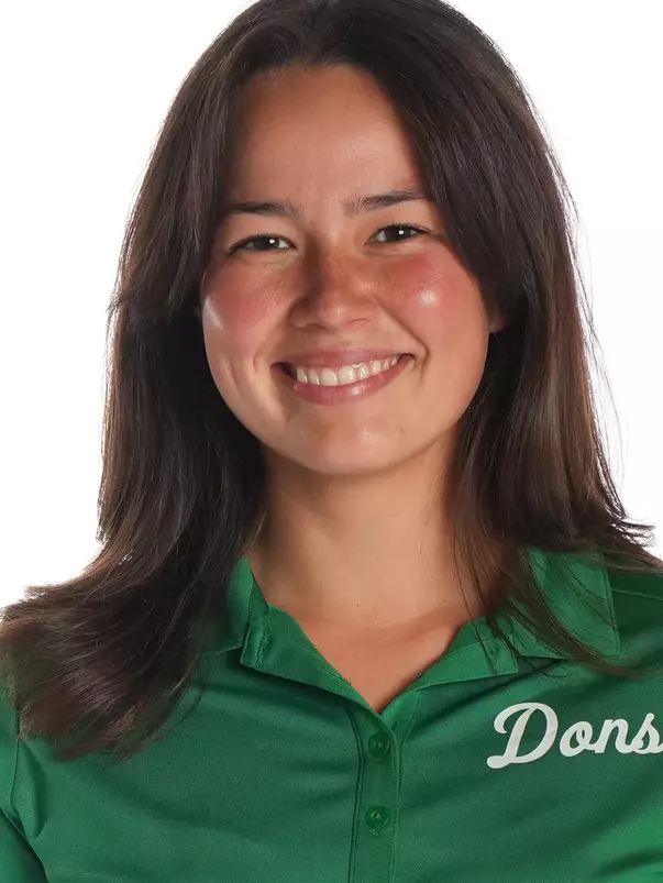 Jolie Chee Headshot 2025-26