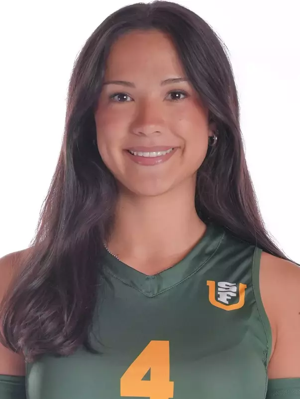 4_Adelynn_Legates_Headshot_.png