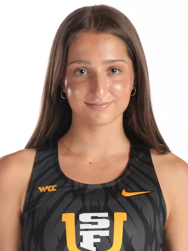 XC Bella Fary Headshot 2026