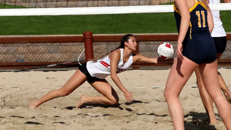 Utah Beach Volleyball Wraps Up Outrigger Hawaii Invitational