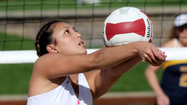 Utah Beach Volleyball Closes Out Competition in Tucson