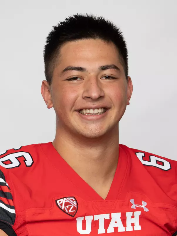 nawahine_gavin_2020_21_m_footbl_headshots_0828