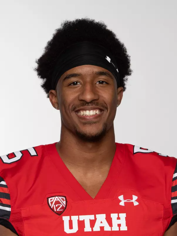 savage_caine_2020_21_m_footbl_headshots_2370