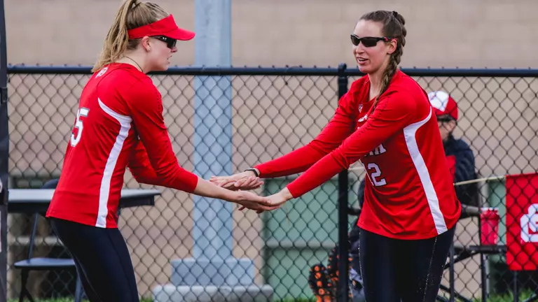 Beach Volleyball Drops Duals to No. 11 Cal and UC Davis