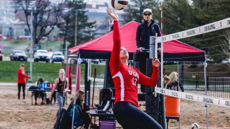 Beach Volleyball Drops Duals to Washington and No. 5 USC