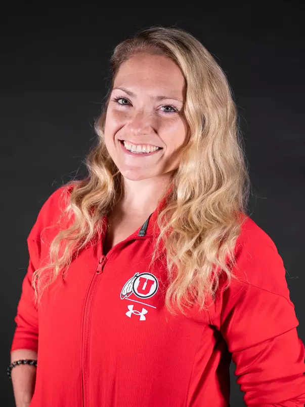 Courtney McCool Griffeth 2021 Summer Headshot