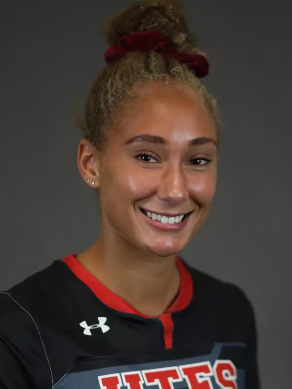 James_Brooklyn_WSOC_Headshots_ FG21_1 (Cropped)