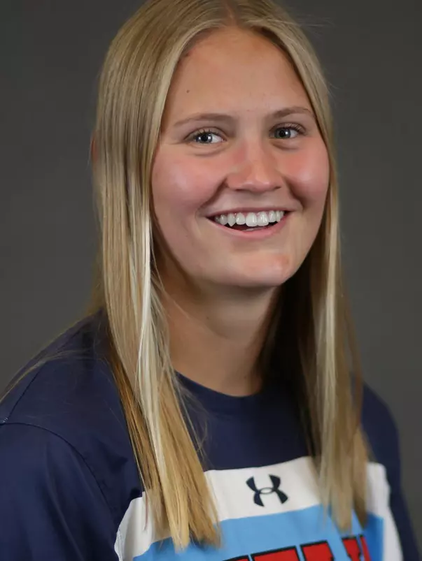 Peterson_Chelsea_WSOC_Headshots__FG21_1