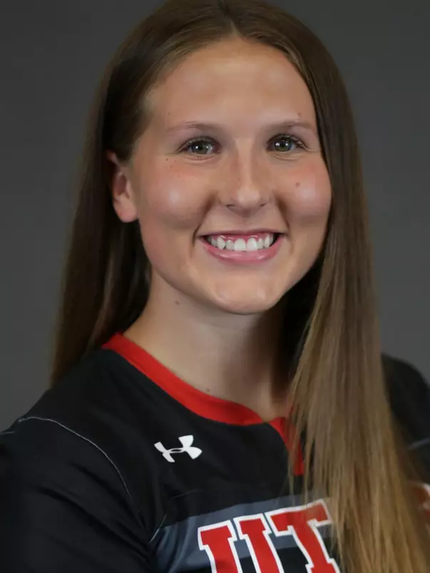 Povilus_Hailey_WSOC_Headshots__FG21_1