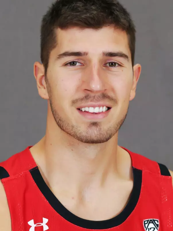 Battin_Riley_MBB_Headshot_FG21_4_Cropped_.jpg