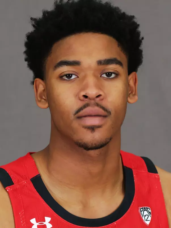 Holt_Bostyn_MBB_Headshot_FG21_01_Cropped_.jpg