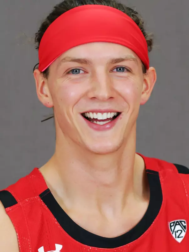 Madsen_Gabe_MBB_Headshot_FG21_6_Cropped_.jpg