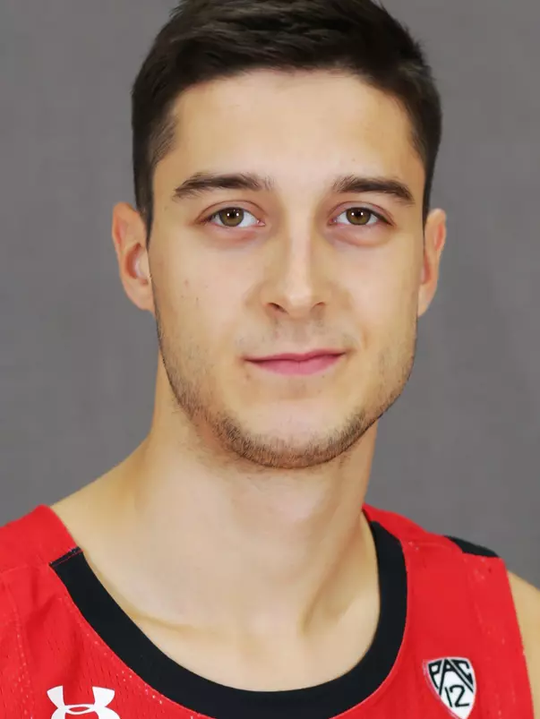 Stefanovic_Lazar_MBB_Headshot_FG21_2_Cropped_.jpg