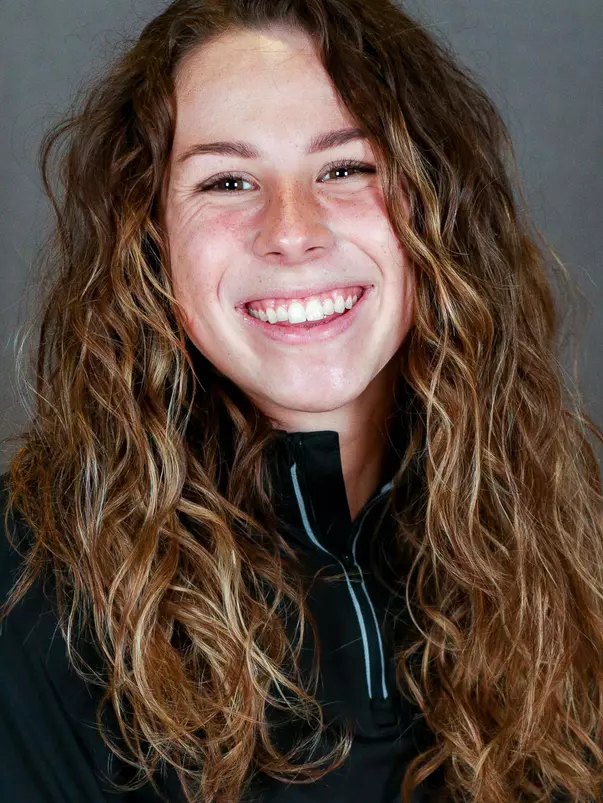 Kealamakia_Bailey_XCTF_Headshots_FG21_1_Cropped_.jpg