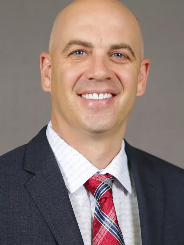 Smith_Craig_MBB_Headshots_JV21_1_Cropped_.jpg