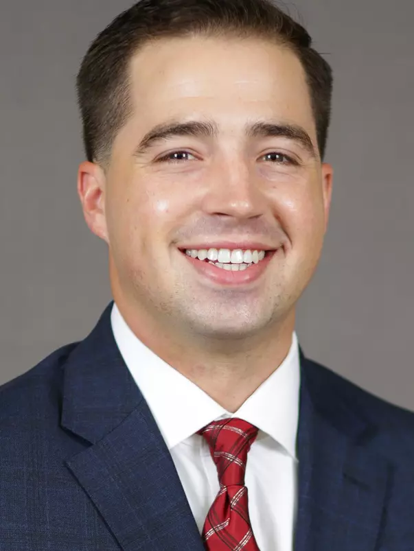 Walsh_Curran_MBB_Headshots_JV21_1_Cropped_.jpg