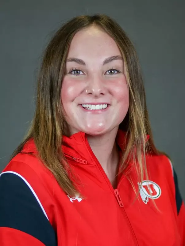 Anelise Hedges 2022 Headshot