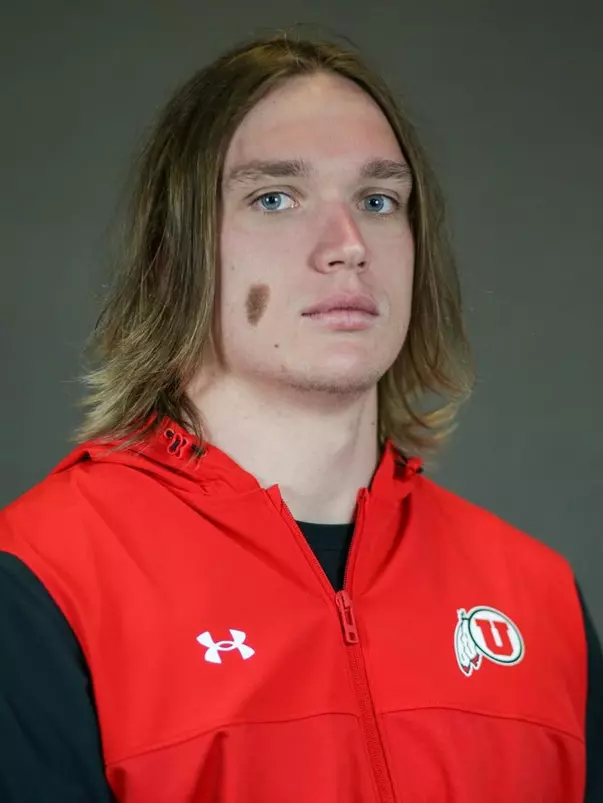 Finn O'Haimhirgin 2022 Headshot