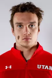 Finn O'Haimhirgin Swim Headshots 2022-23