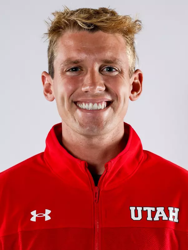 Jenner Pennock Swim Headshots 2022-23