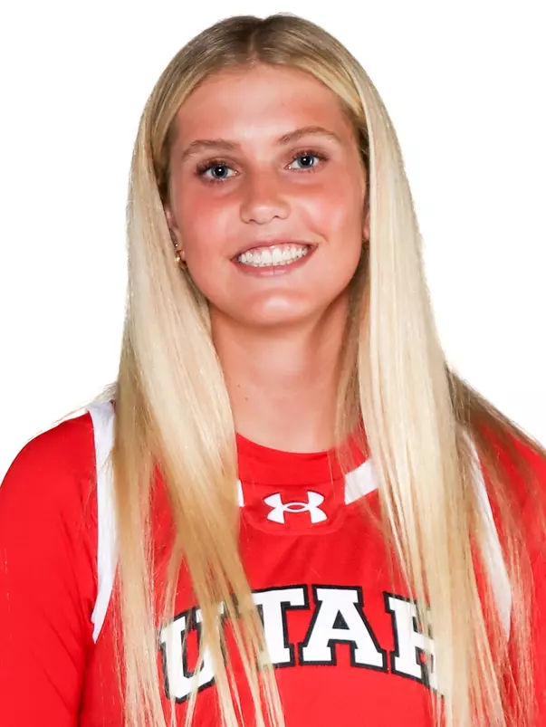 Alyssa Blanck headshot 23-24