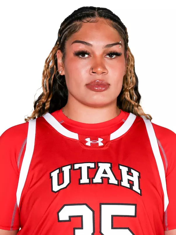 Alissa Pili 23-24