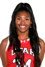 Dasia Young Headshot 23-24