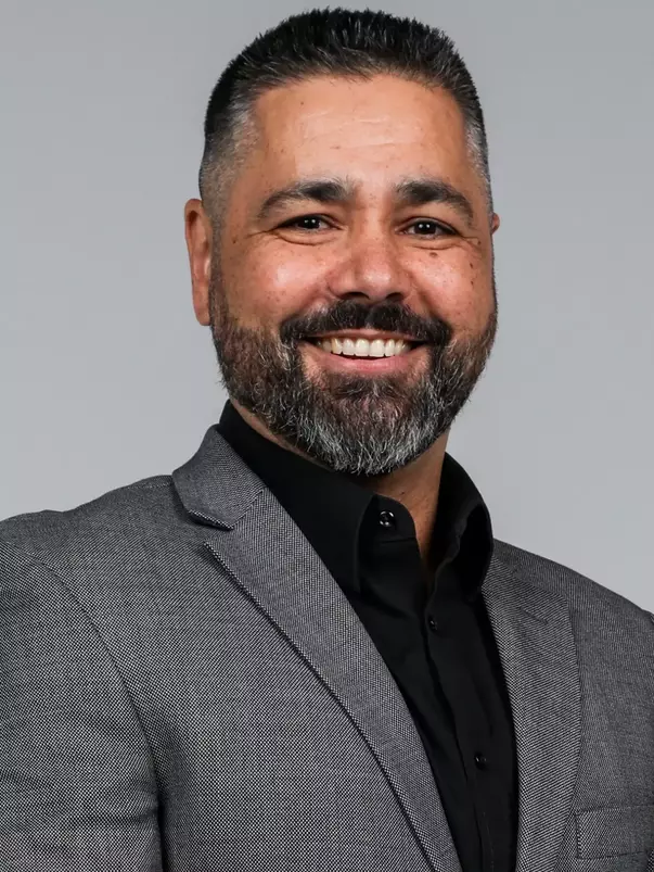 Gavin Peterson headshot