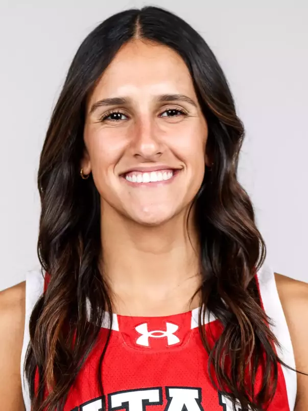 Ines Vieira headshot