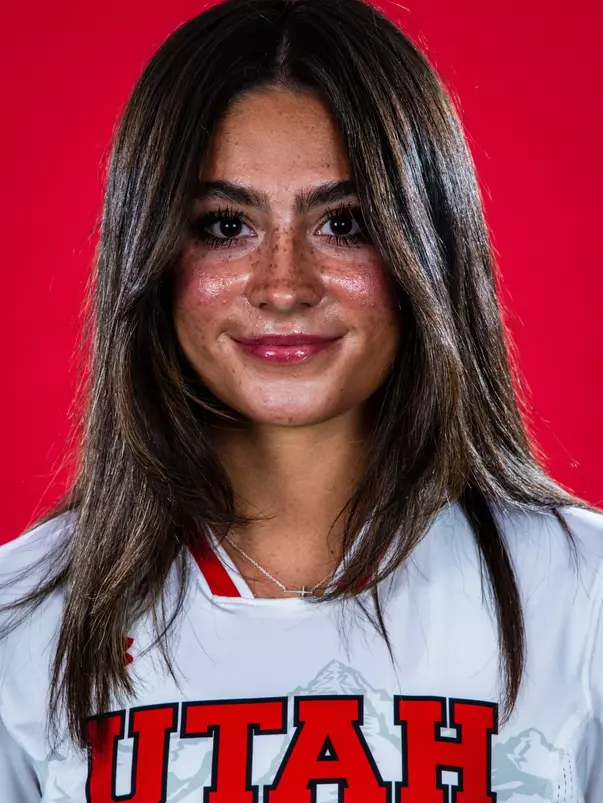 Bella Ganiere 2024 Headshot