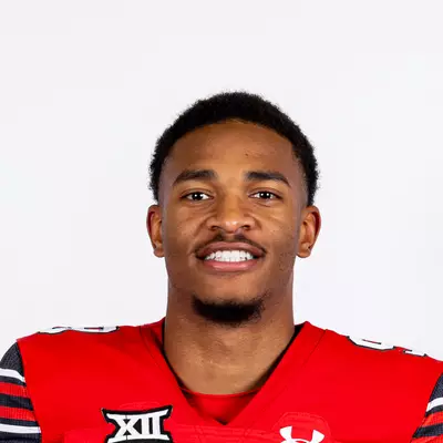 Elijah Davis headshot