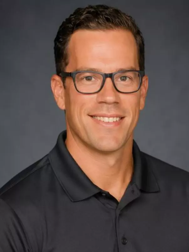 Andy Parro Headshot