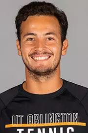 Alan Sau Franco Headshot