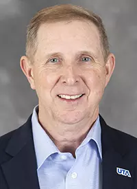 Greg_Young_Website_Headshot_2021