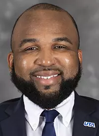 Royal_Milton_Website_Headshot_2021