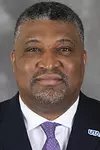 Royce_Johnson_Website_Headshot_2021